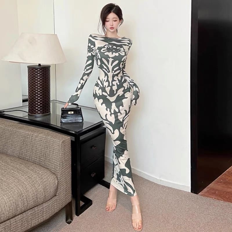 Wine by the fireplace gown CBC59 image