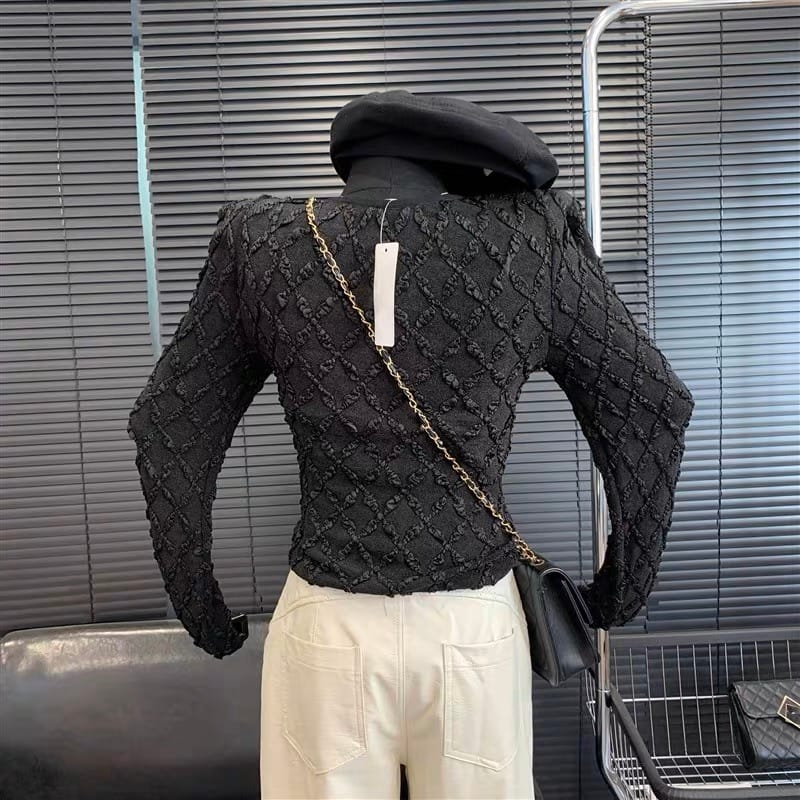 High class ruched top image