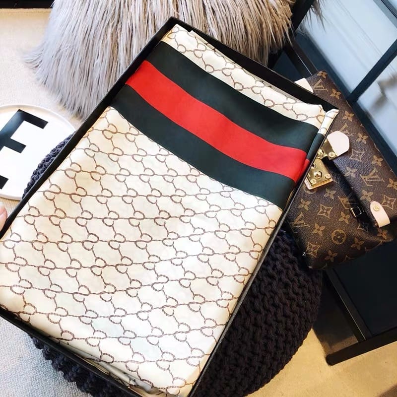 Gucci print scarf HW116 image