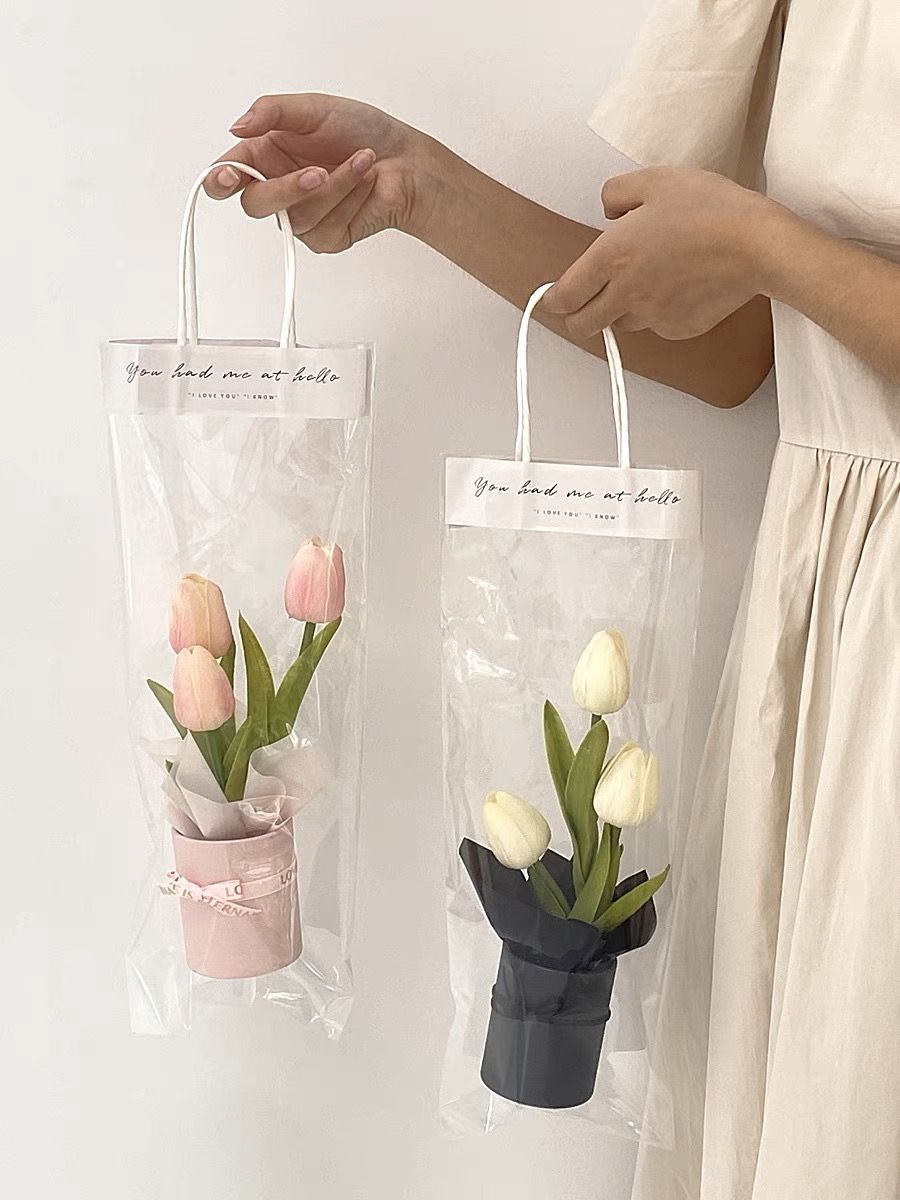 Fancy tulip bouquet AC129 image