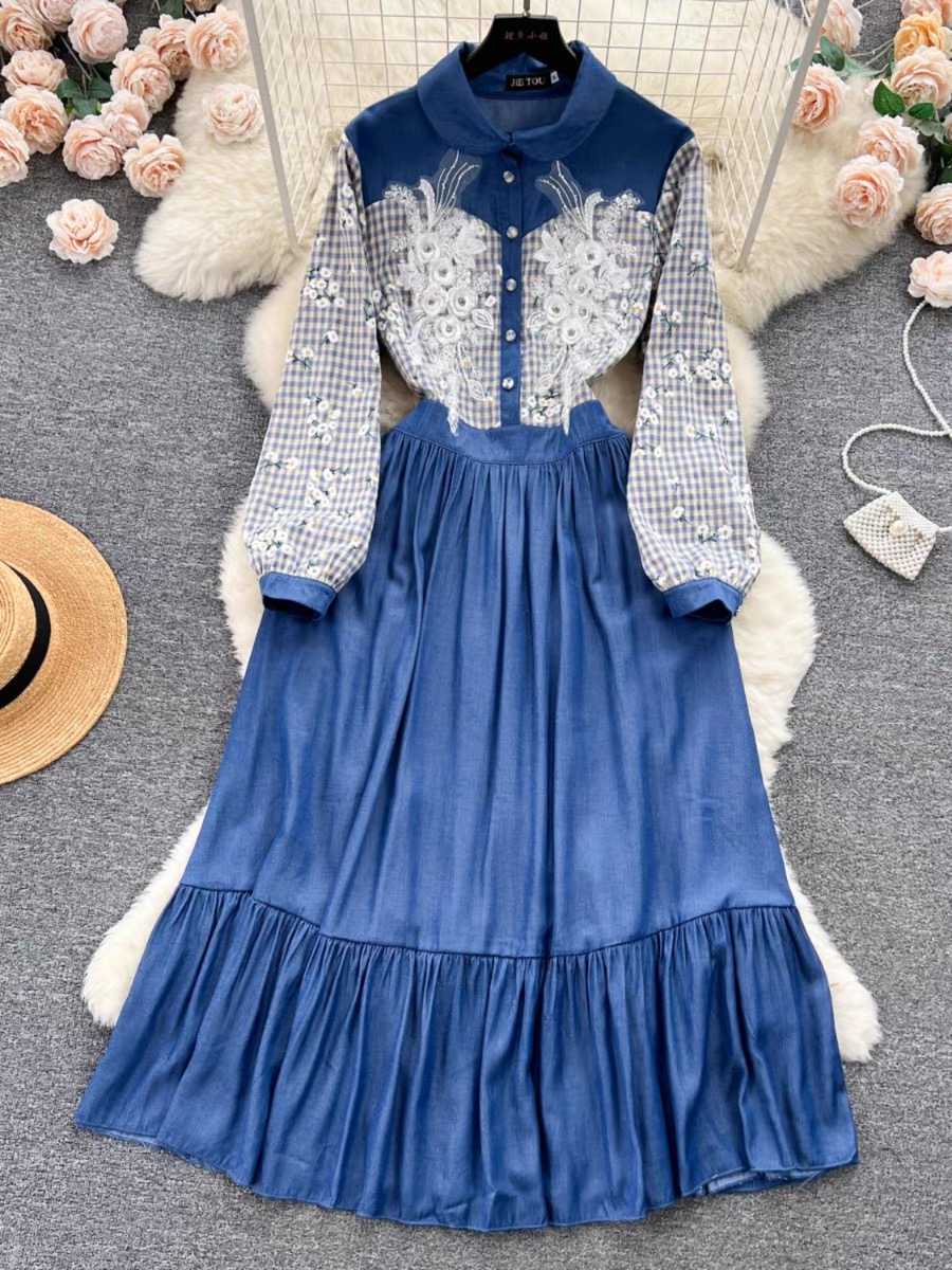 World tour denim dress DD18