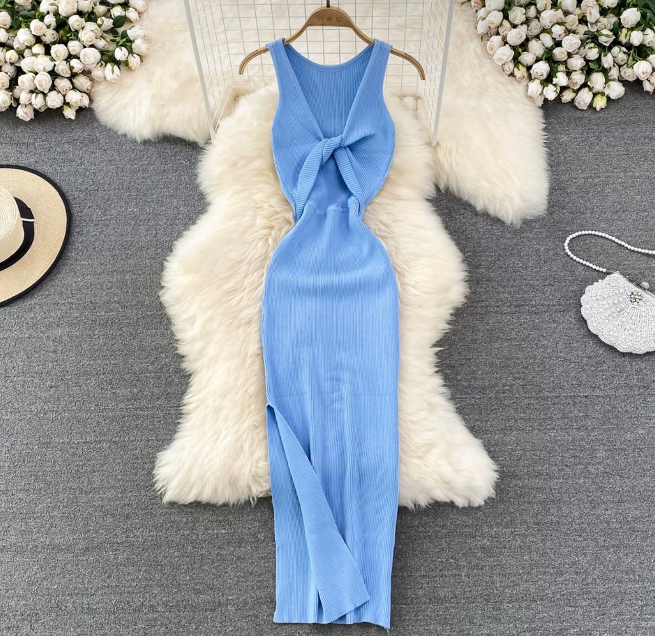 Heart eyes caged knit gown CBC58 image