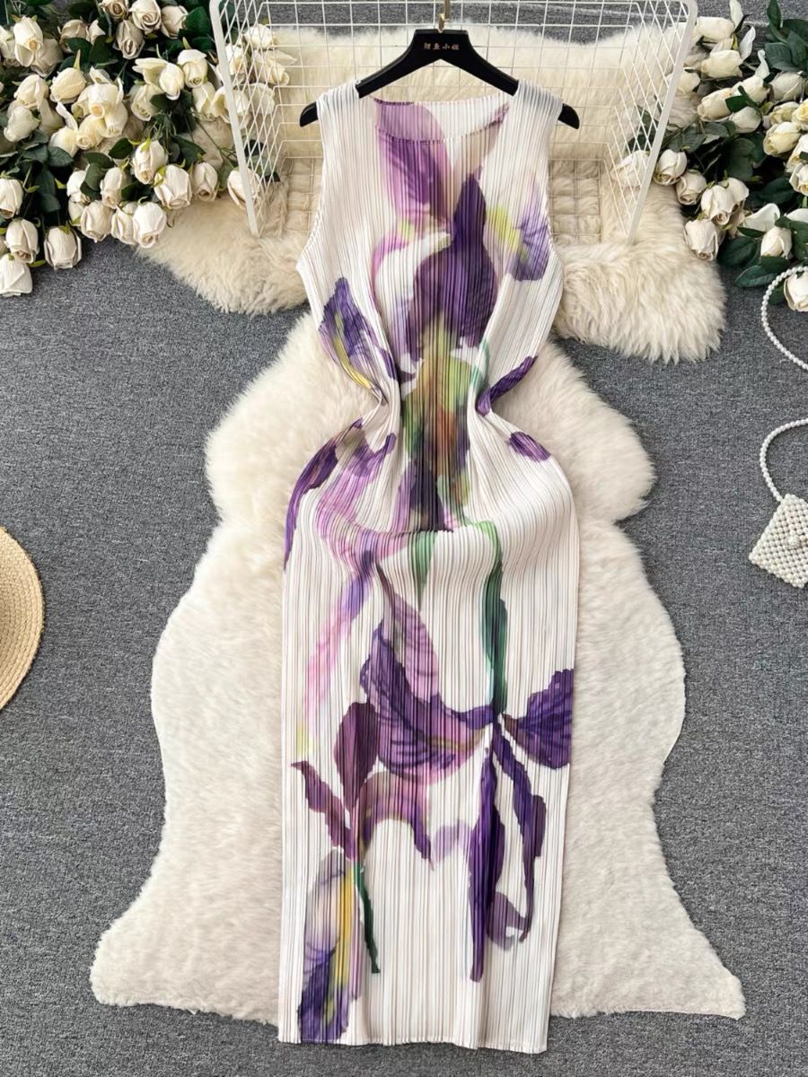 Party goes on gown CBC141 image