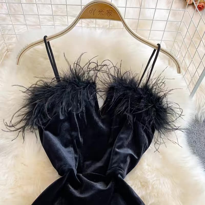 Feathery beauty mini gown CBC38 image