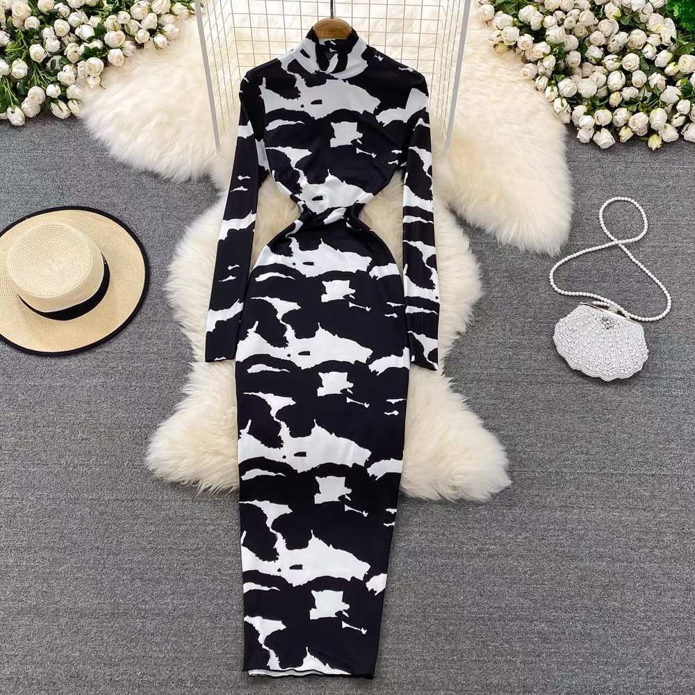 Hanging around print gown CBC16
