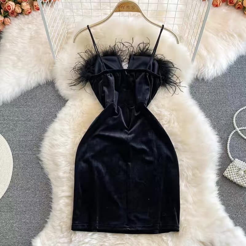 Feathery beauty mini gown CBC38 image
