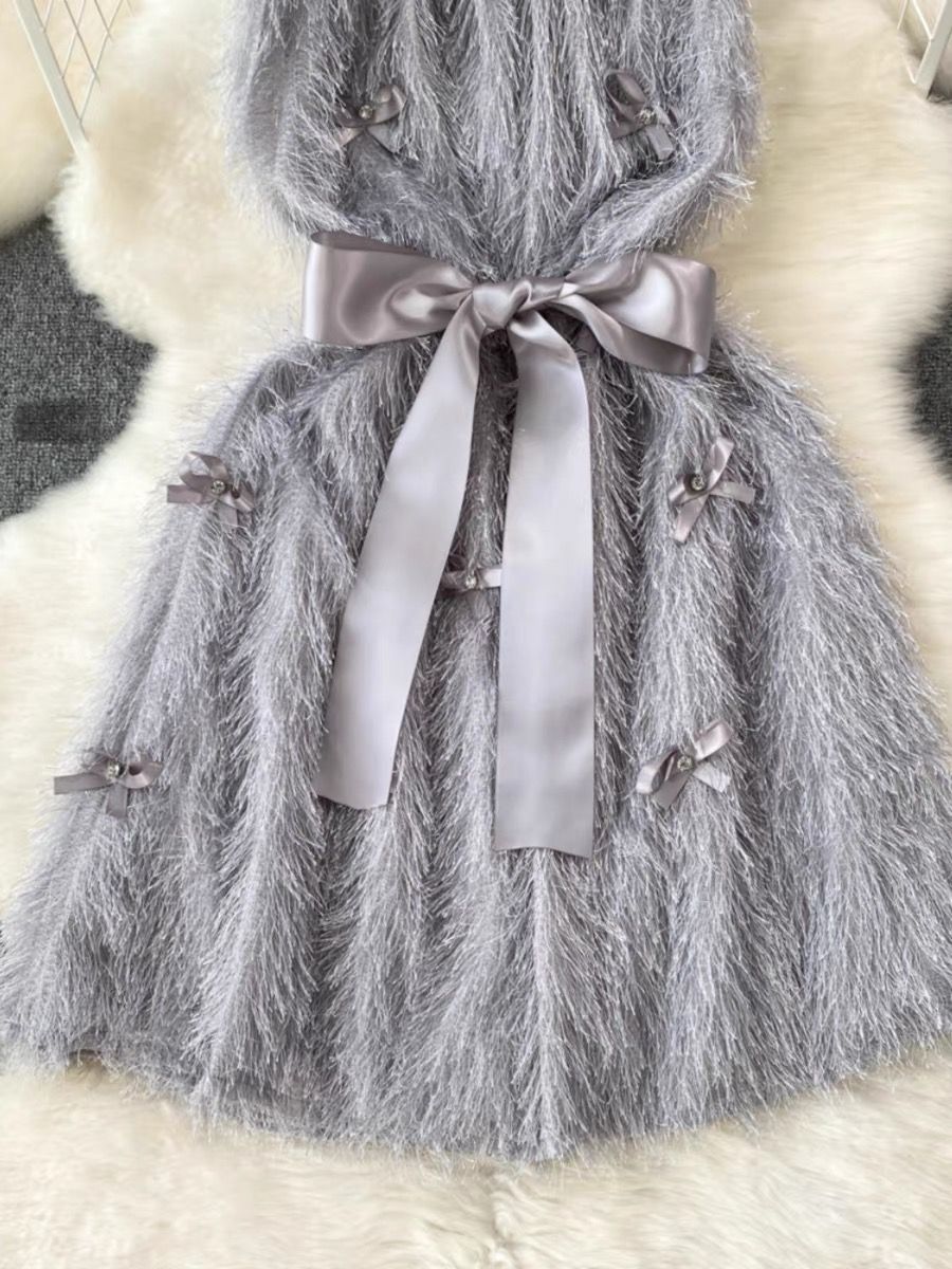 Too distant for stress fur dress CD393 image