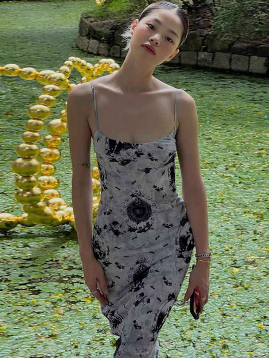 Running errands gown CBC147 image