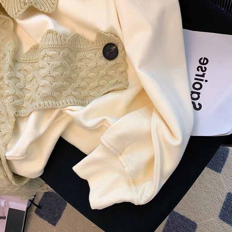 Warm for the night sweatshirt SSZZ359 image