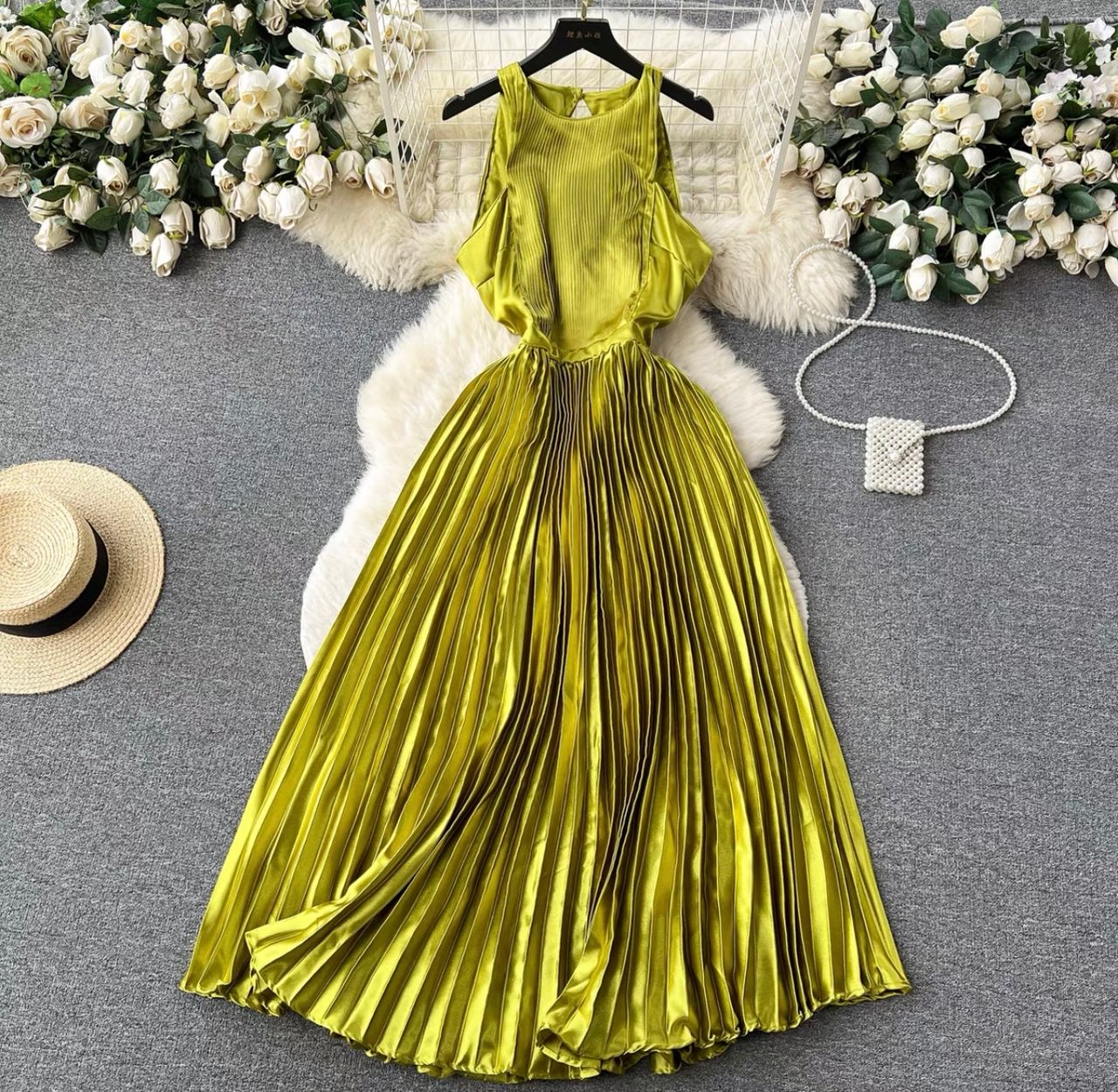 Serves these looks velvet dress EVD49 image