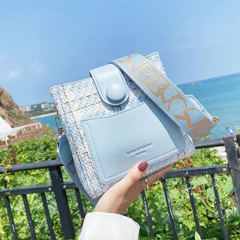 Shssh keep my secret print sling bag BG158 image