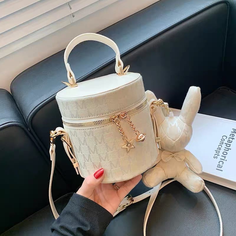 Dare to handle me teddy bag BG117 image