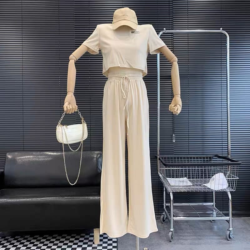 Free life lounge set image