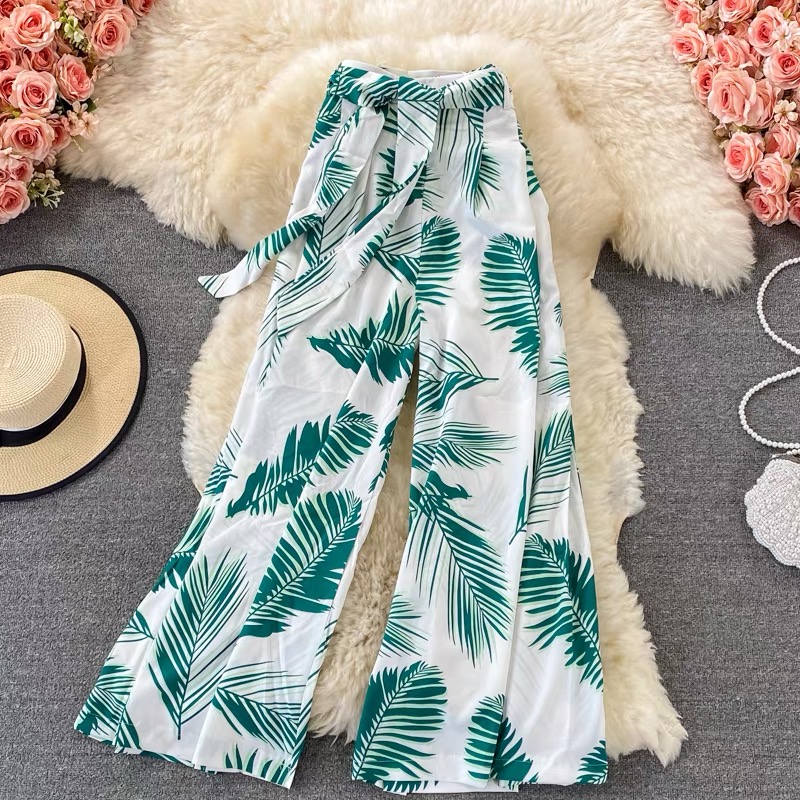 Barely in love floral pants CP3 image