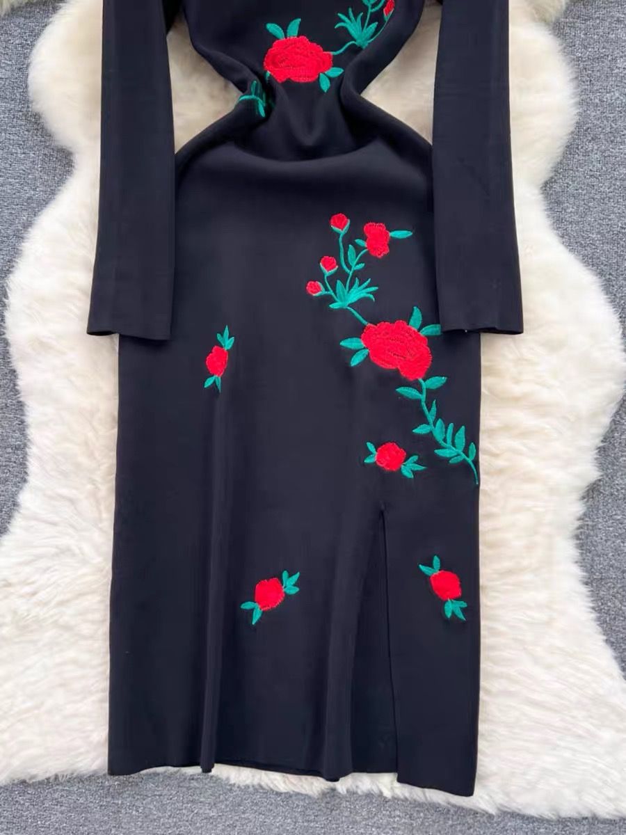 Love hurts roses sweater gown KBC70 image