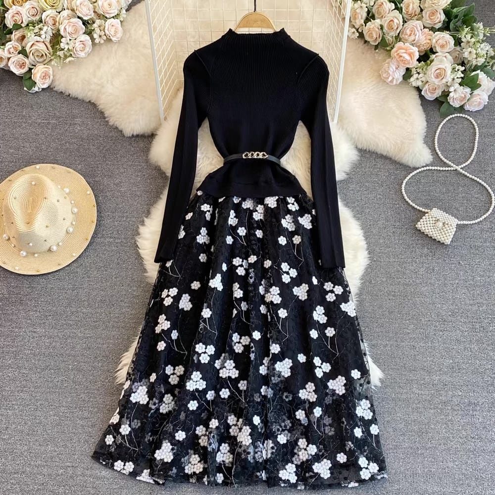 She’s off limits floral dress KD112 image