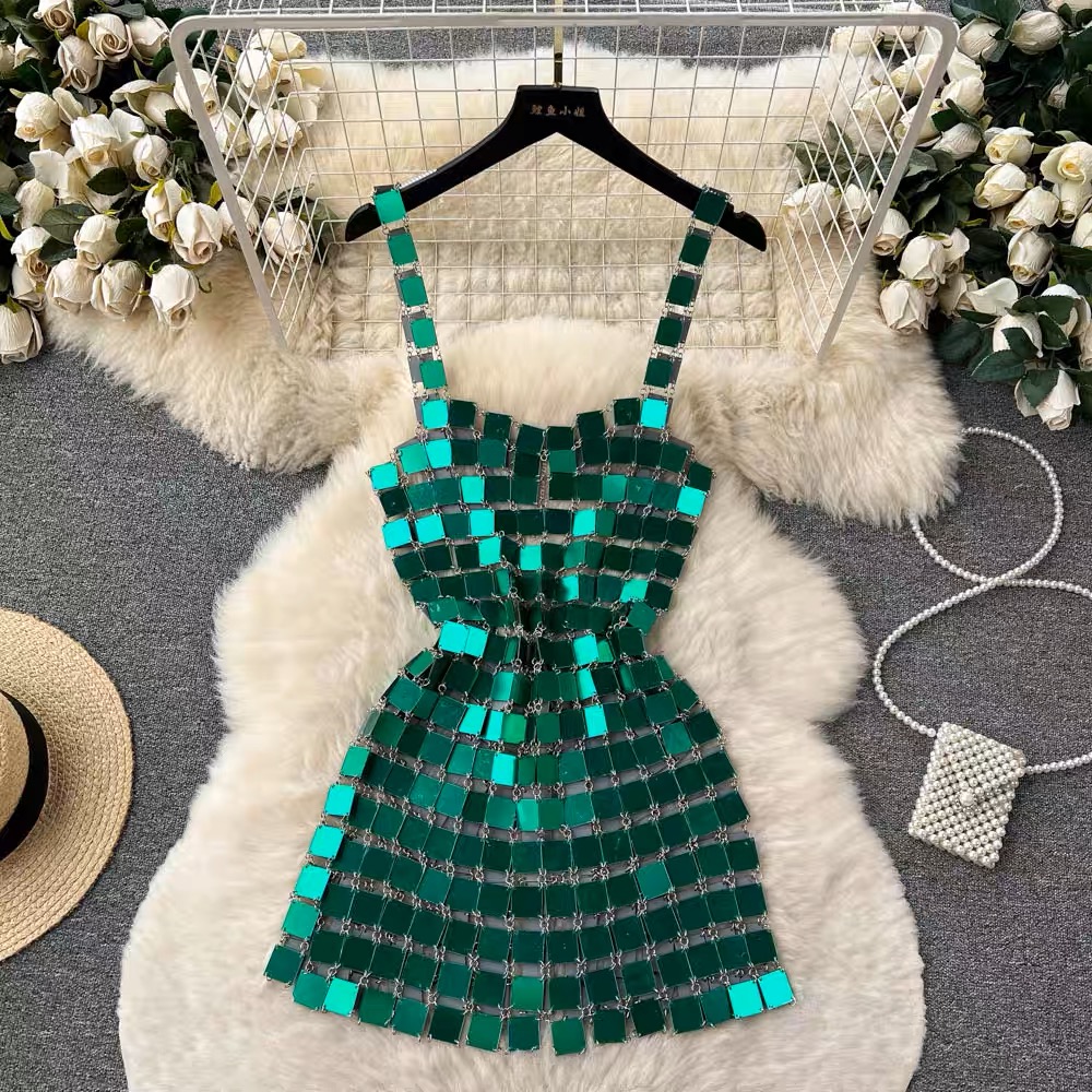 Diva moment metallic gown CBC101