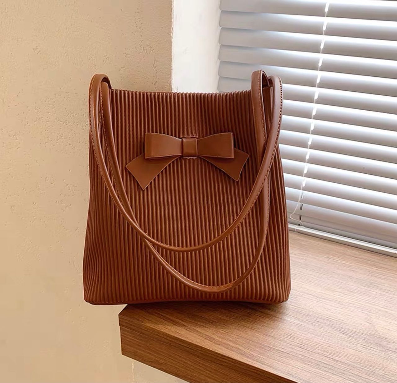 Hit the whip casual bag BG110 image