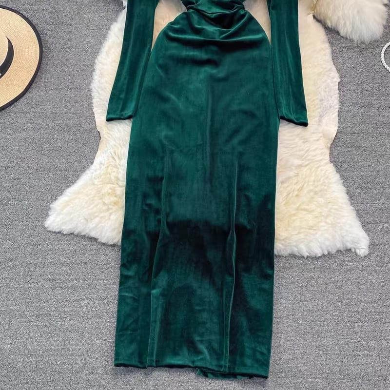 Girl in suede gown CBC54 image