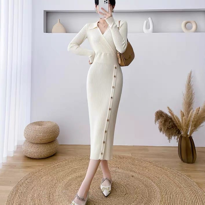 Grand gesture knitted gown KBC129 image