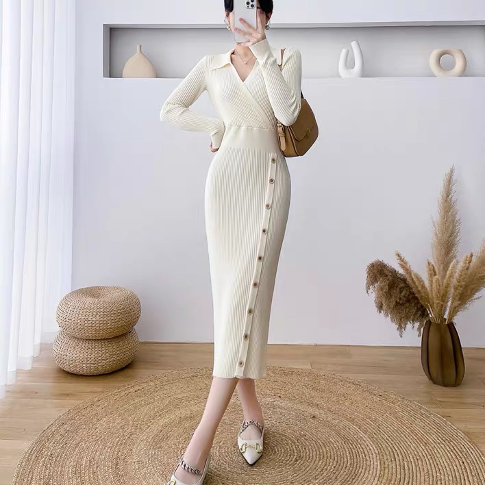 Grand gesture knitted gown KBC129