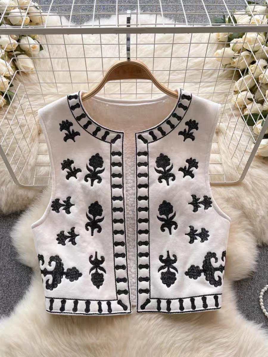 Keep it icy traditional vest jacket CJ133