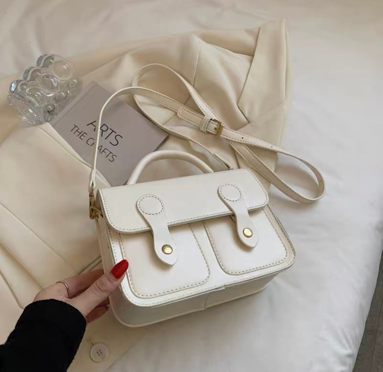 On the VIP list sling bag BG127 image