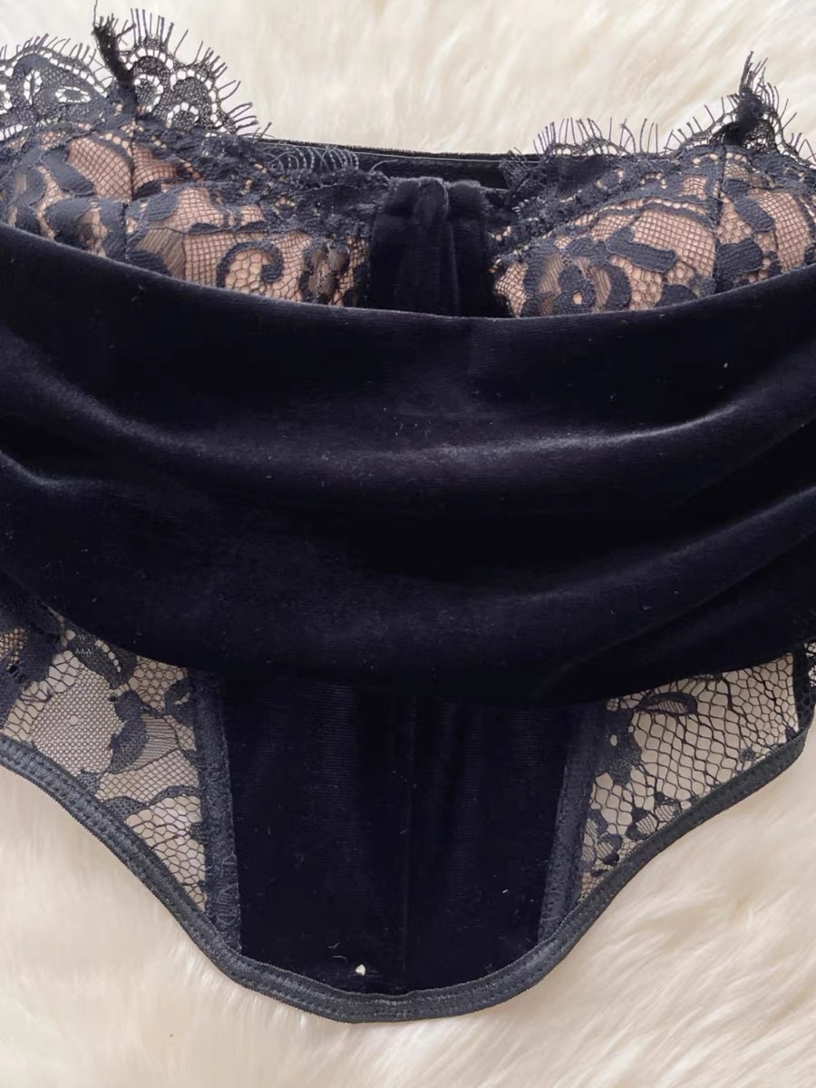 Catch a break corset  top TZZ2272 image