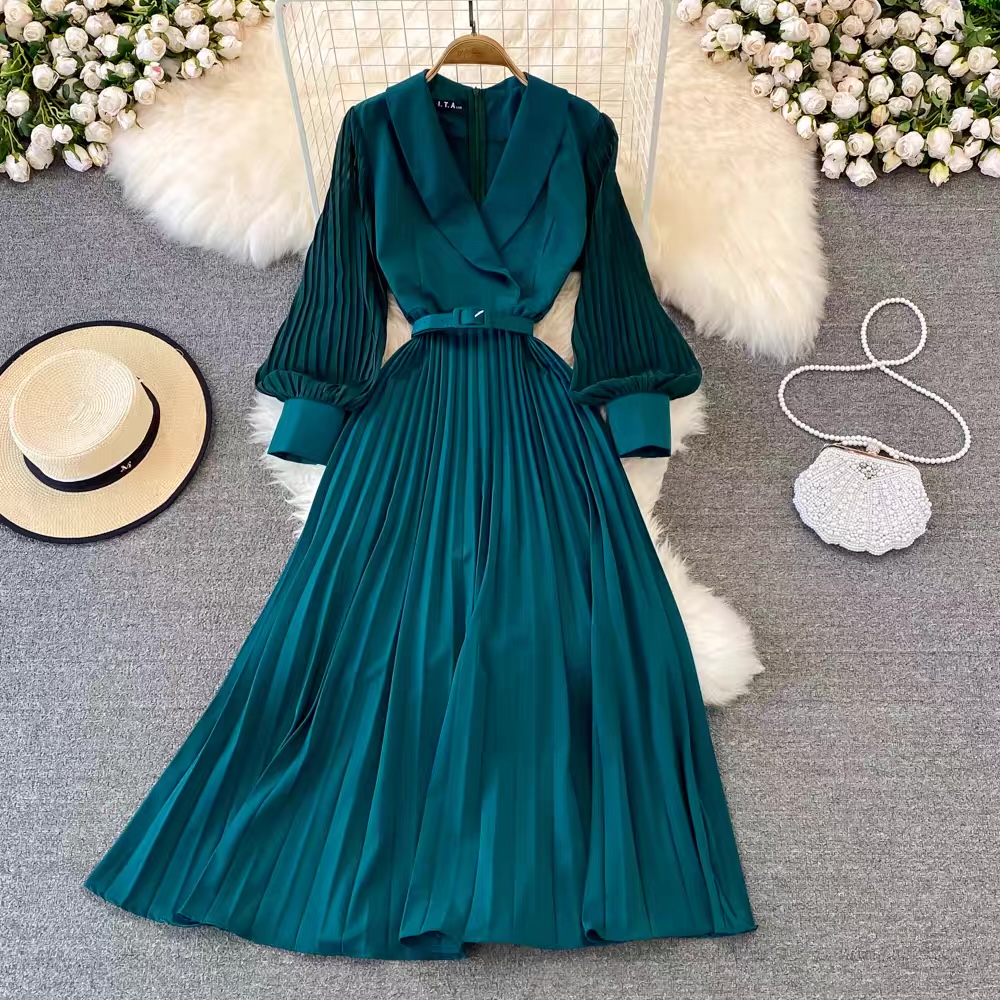 Queen energy pleat dress & belt FD89
