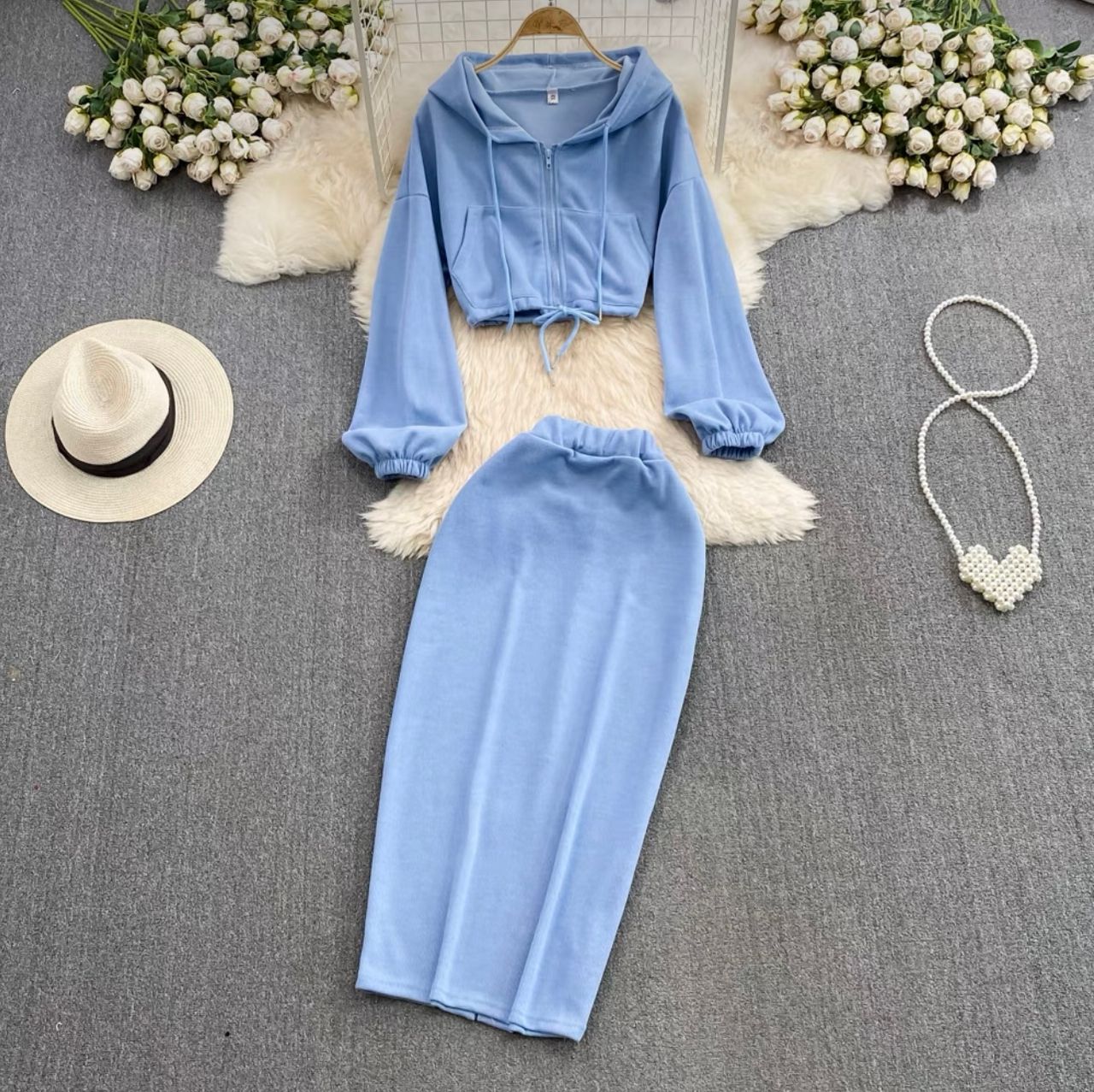 In with the new sweat set STP47 image