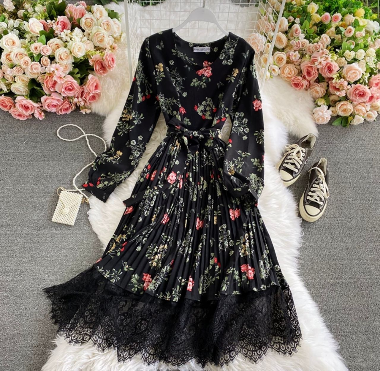 Ex marks the spot lace dress CD174 image