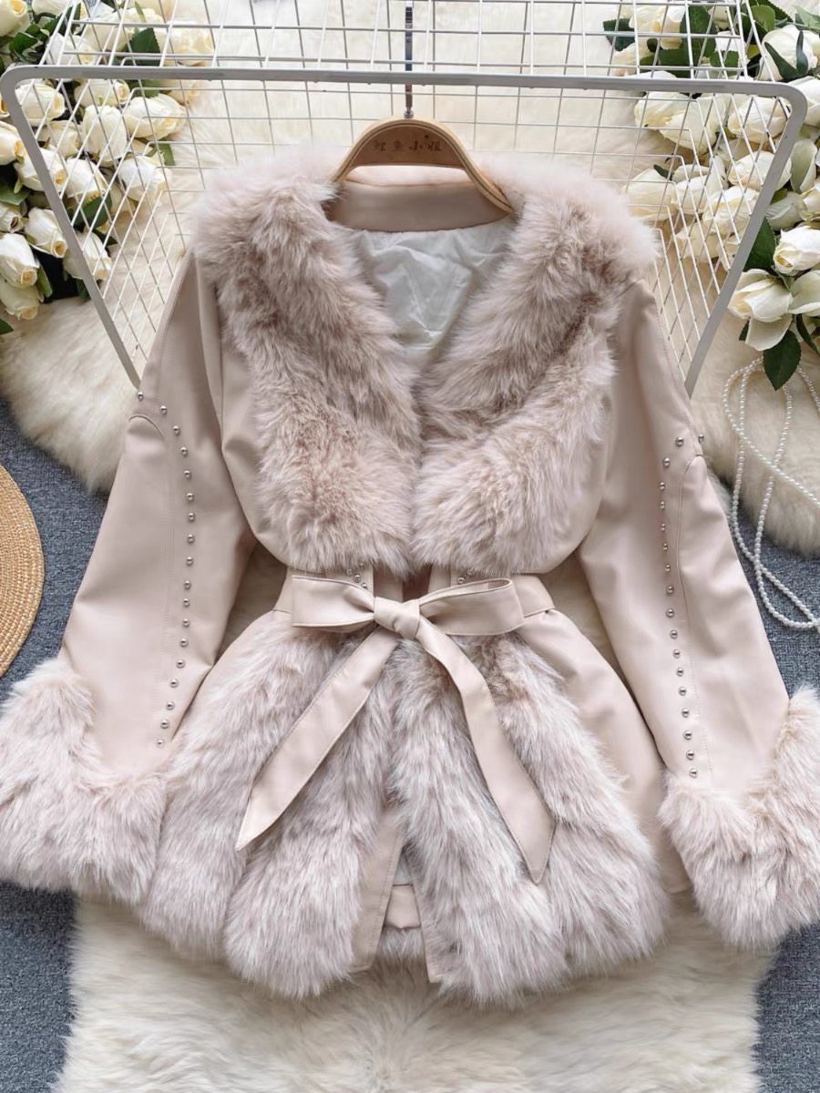 Snowy days coat COA142