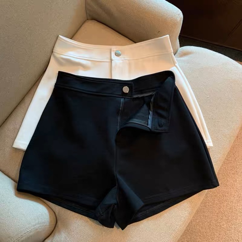 Queen domain shorts CP14 image