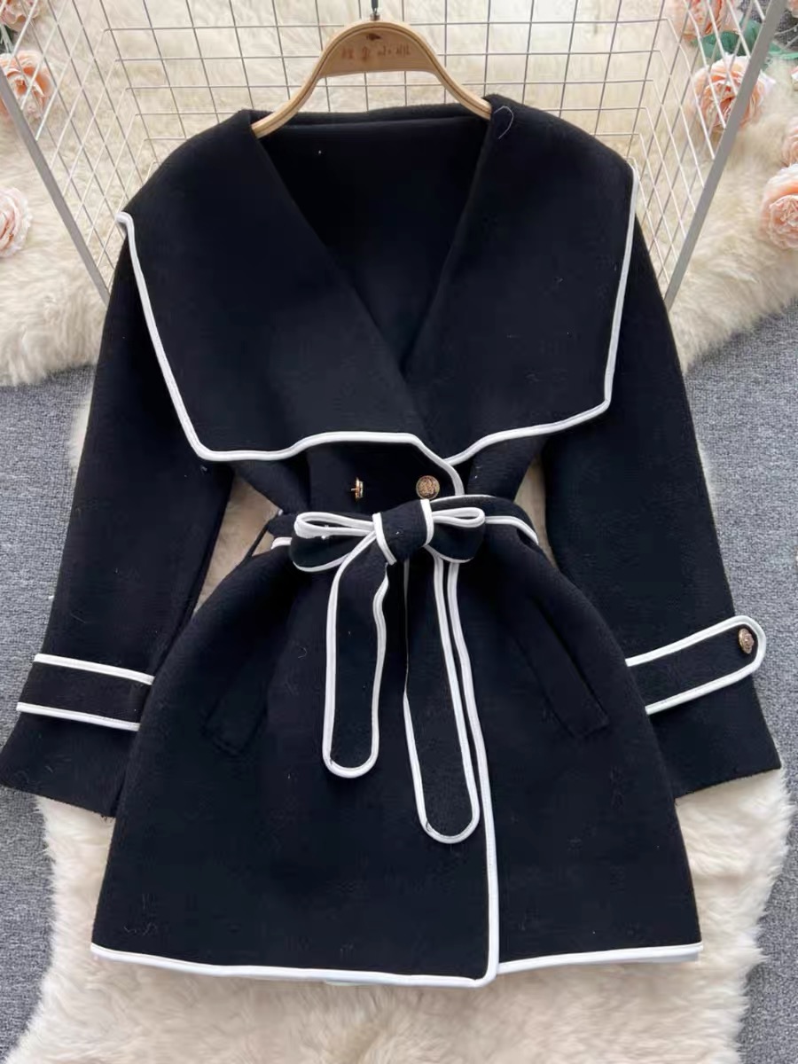 Simply beautiful coat COA141 image