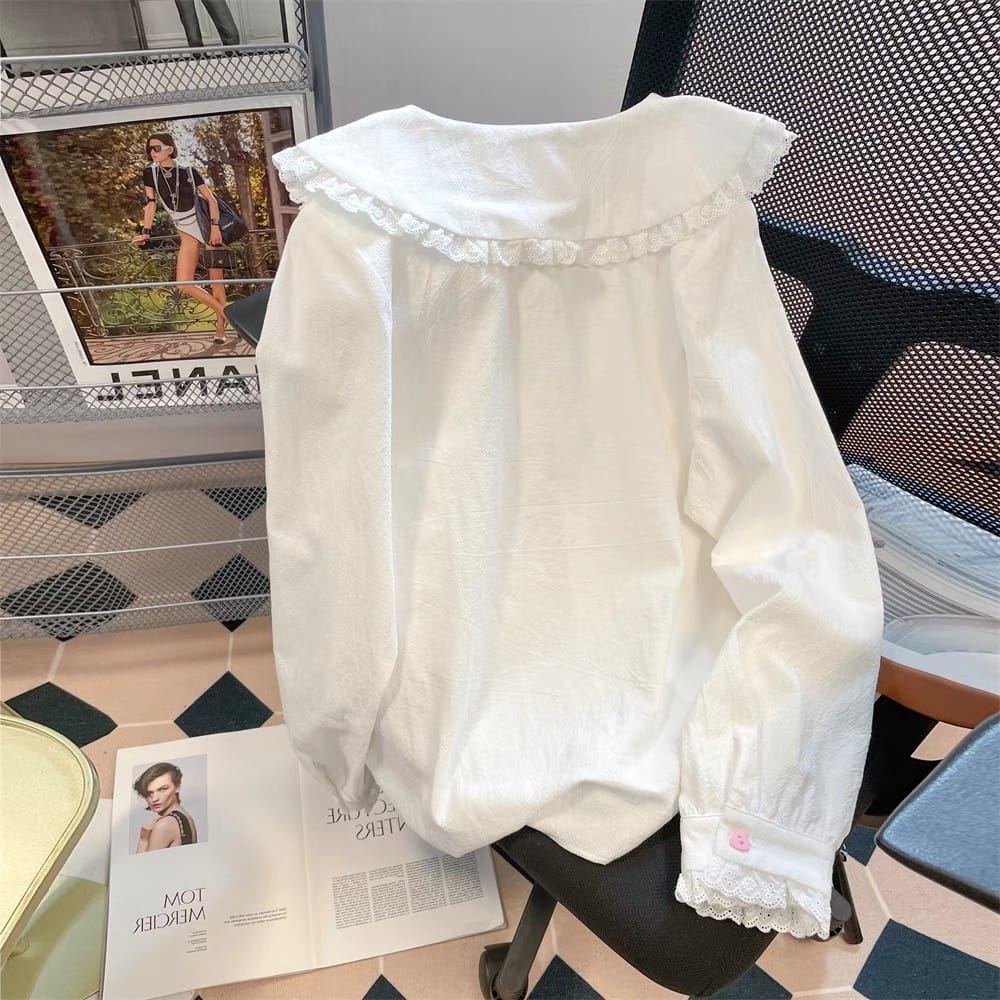 Not a stranger to fashion blouse BE141 image