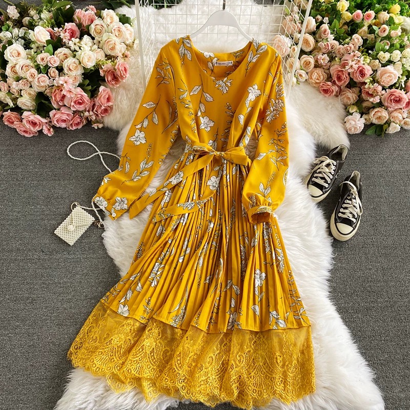 Ex marks the spot lace dress CD174 image