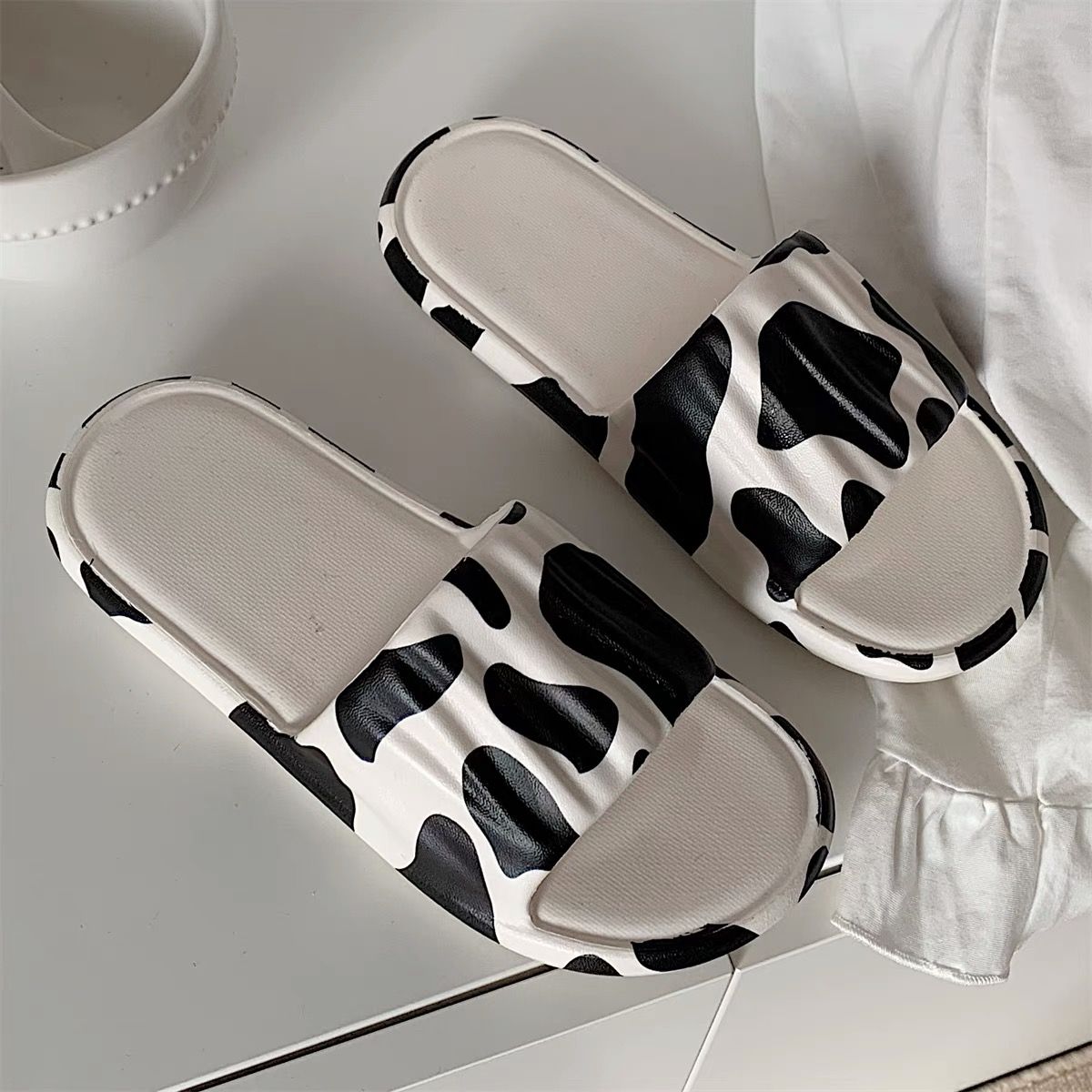 Let’s rewind & relax slippers SNZZ287 image