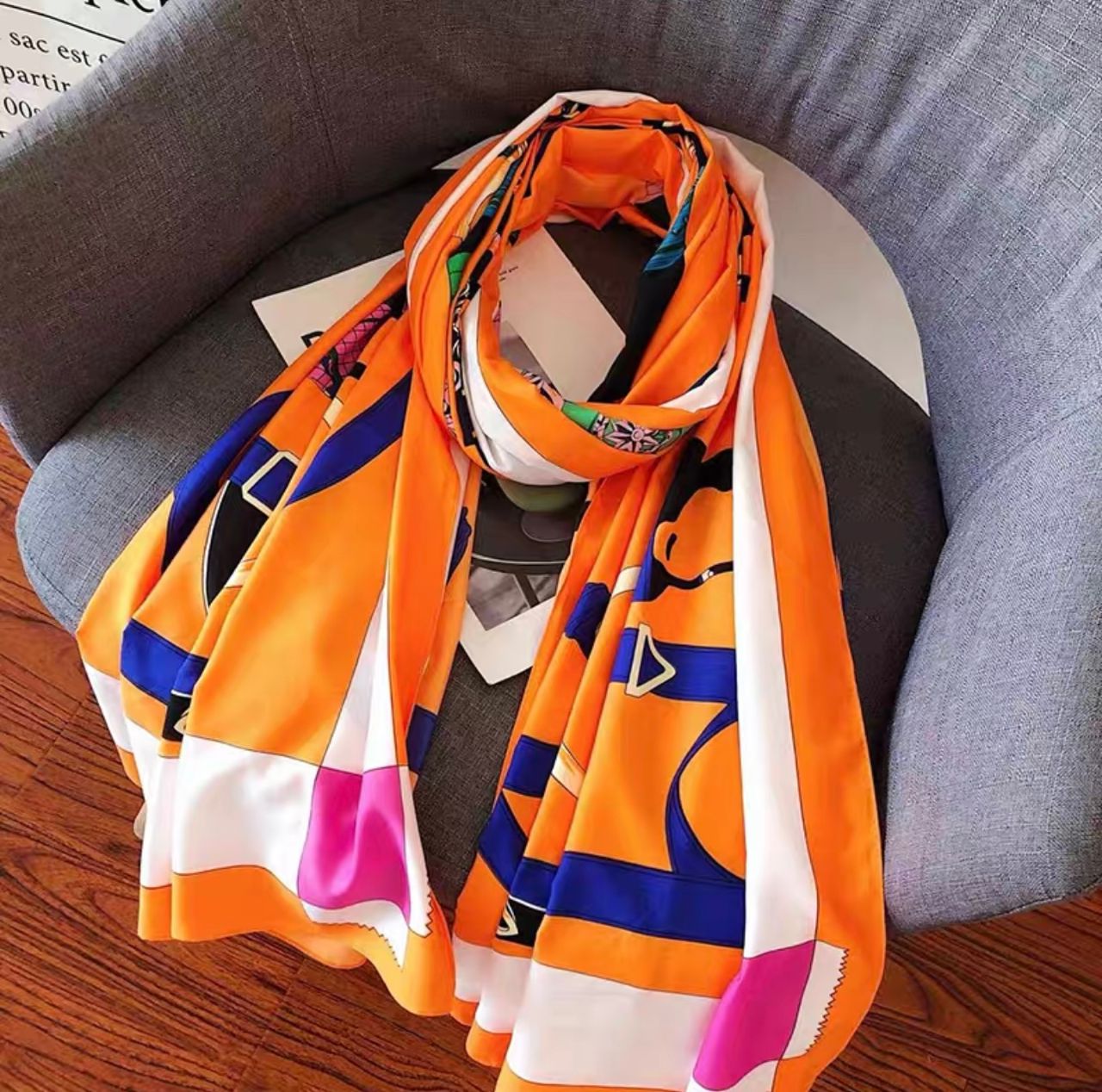 Hermes style print scarf HW117 image