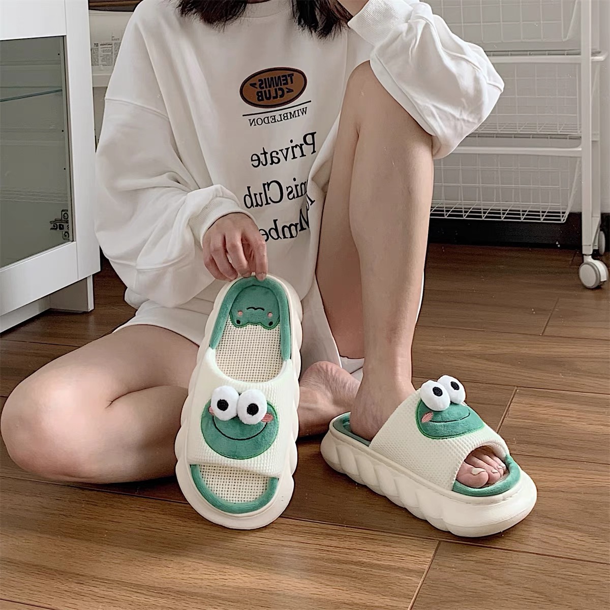 On vacay indoor slippers SNZZ370 image