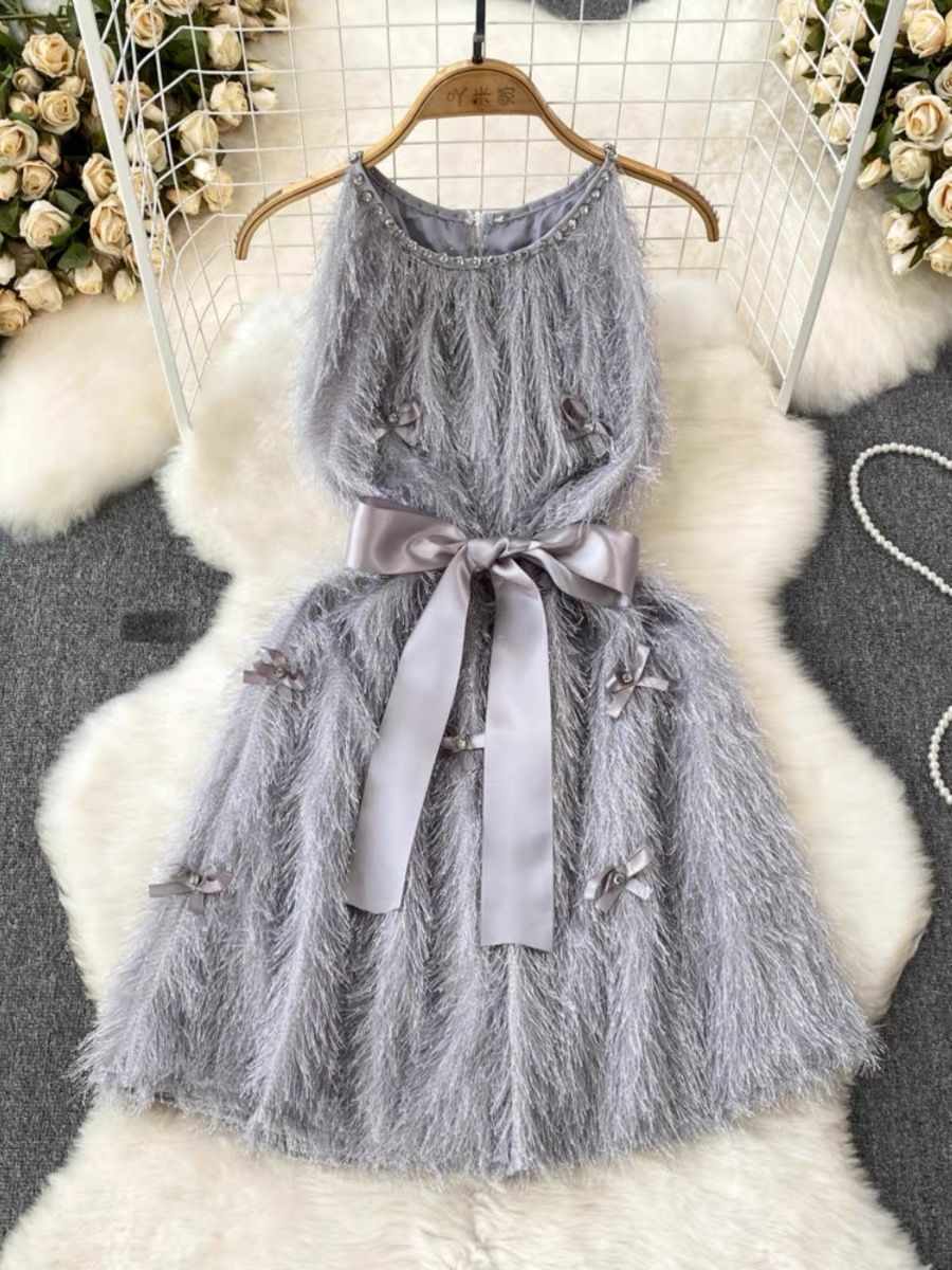 Too distant for stress fur dress CD393 image