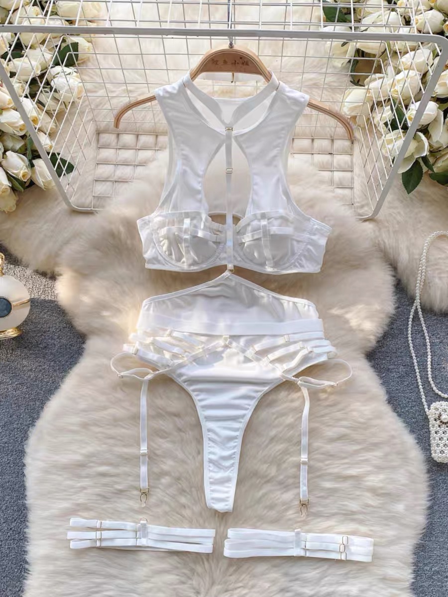 Hiss and tell intimate set LI192