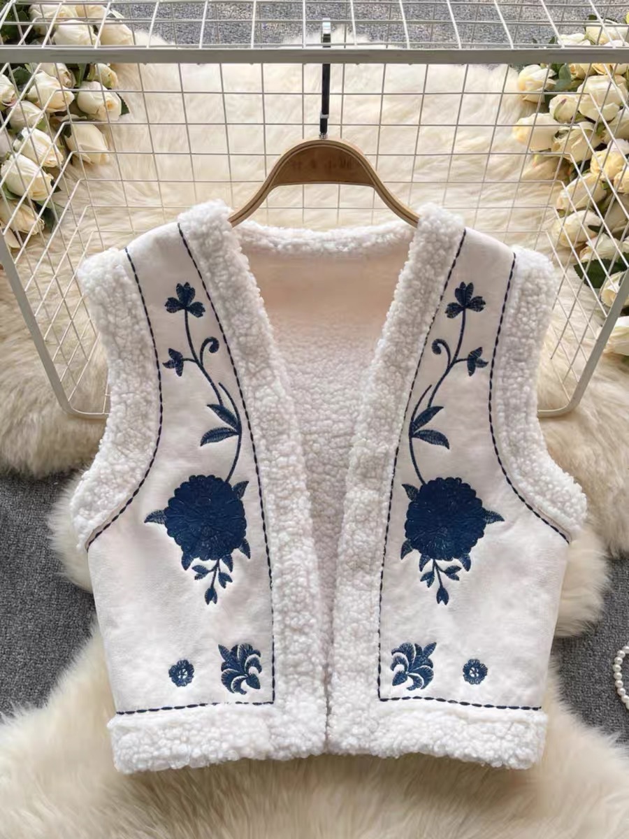 Asian babe traditional vest jacket  CJ134