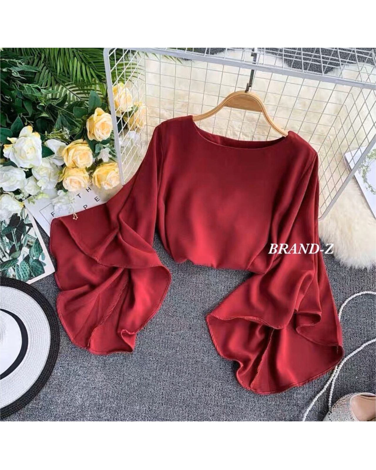 Wonderland flayed sleeve blouse BE105 image