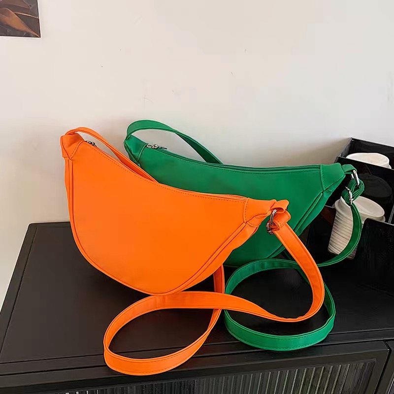 Just roll with it sling bag BG173