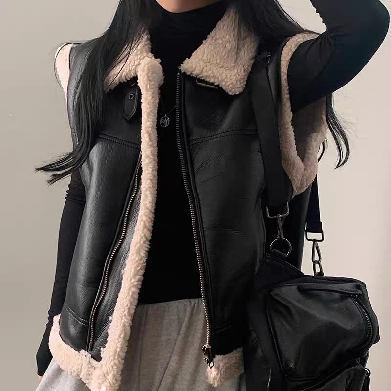 Casual everyday leather meets wool COA151 image