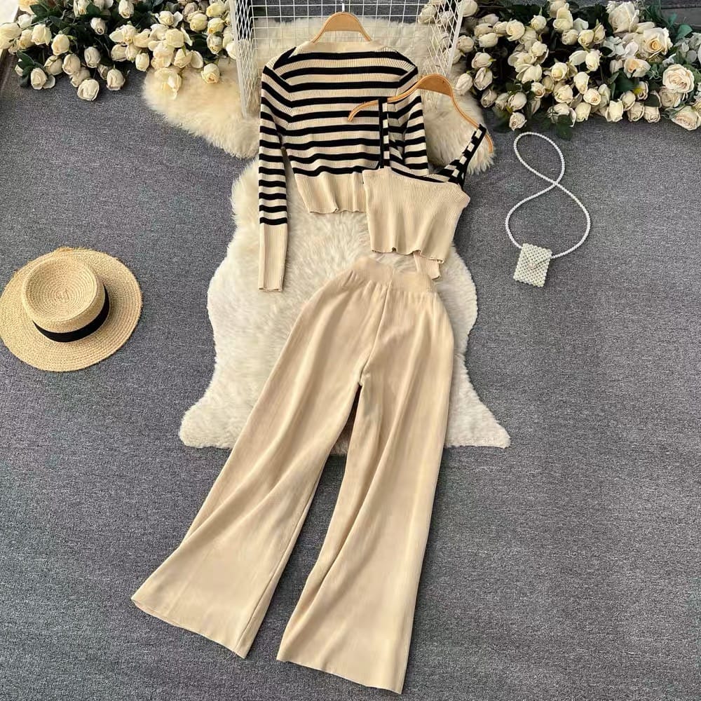 Cuddle sessions sweat set STP19 image