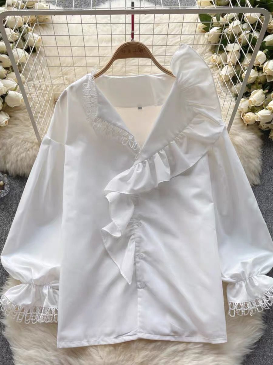 Moonlight lover blouse BE306 image