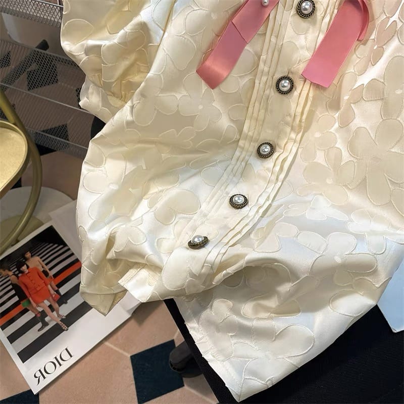 Pretty and provocative blouse BE147 image