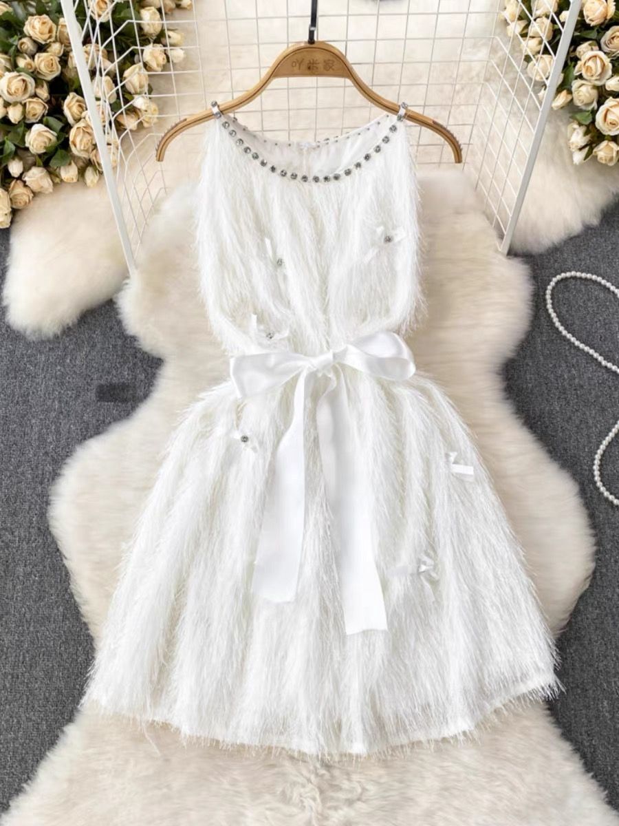 Too distant for stress fur dress CD393 image