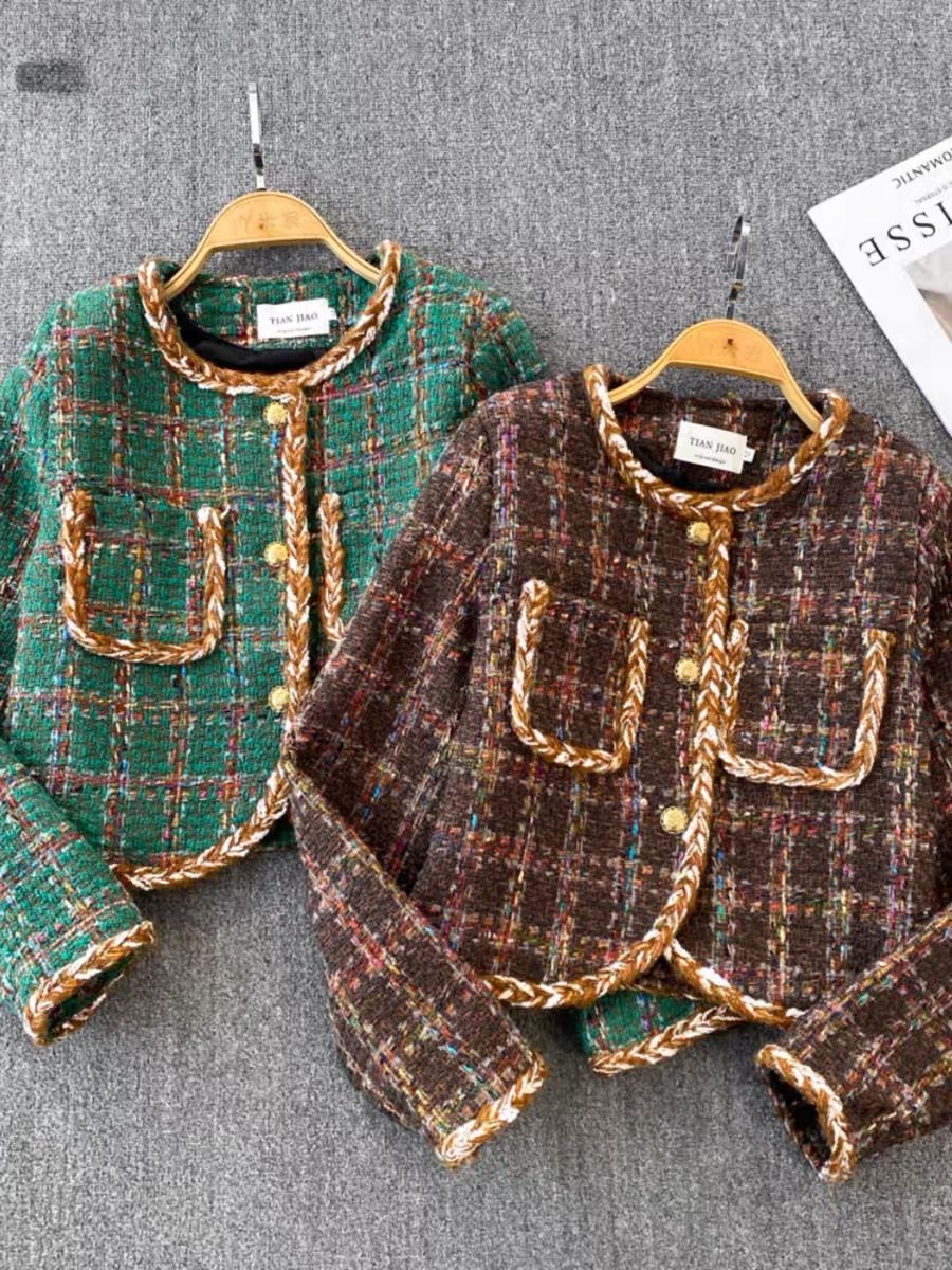 Warm and cozy royal coat BL129 image